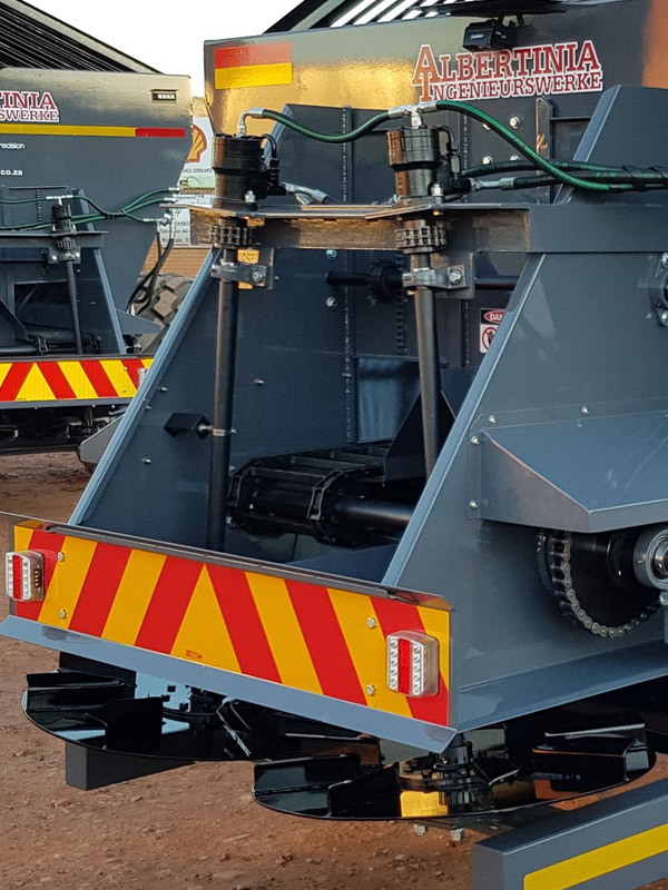 AI-50 Spreader Closeup