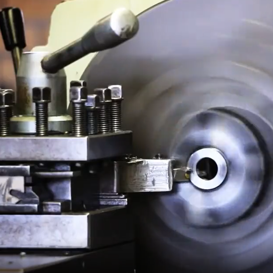 Albertinia Ingenieurswerkde machining a part for a client.
